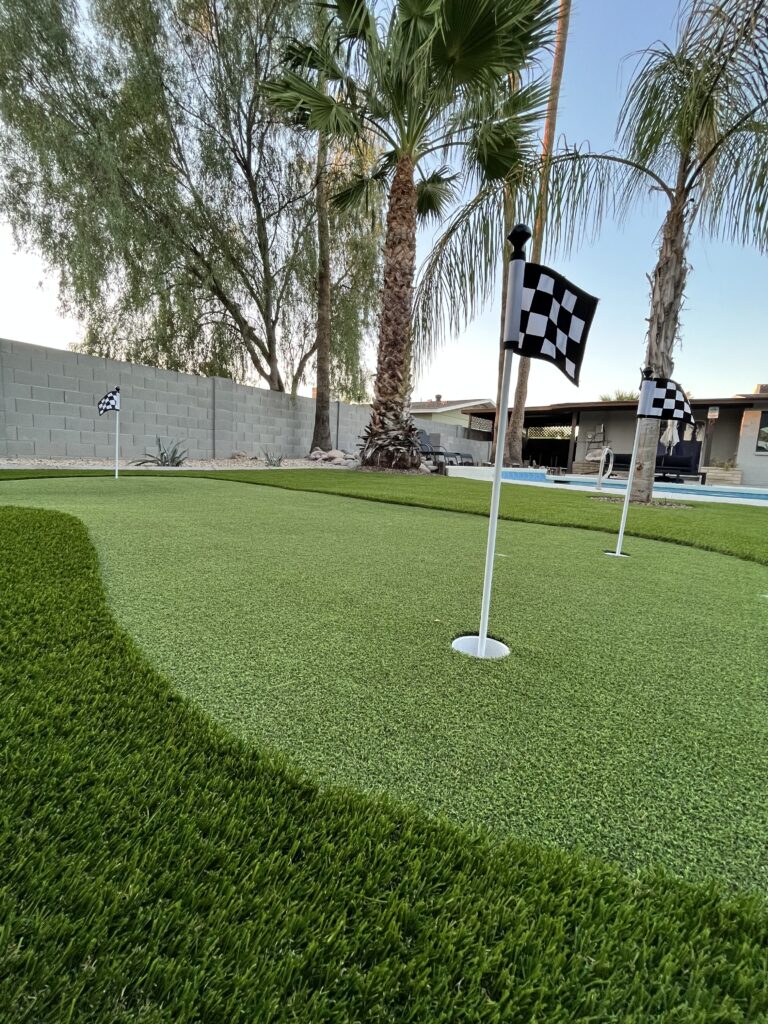 Artificial turf putting greens in Arizona