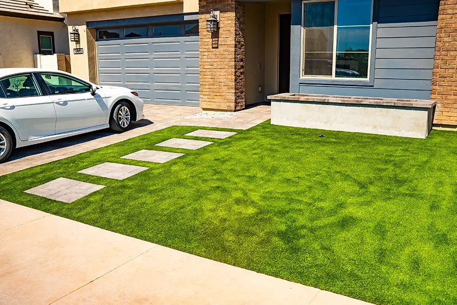 Verde Valley Turf Havasu 102 with pavers