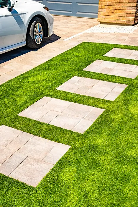 Verde Valley Turf Havasu 102 with pavers