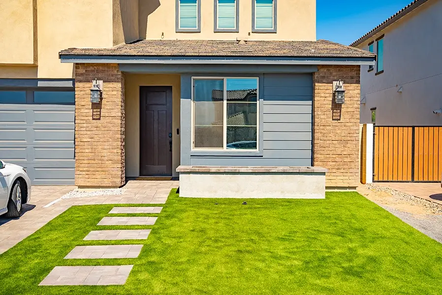 Verde Valley Turf Havasu 102 with pavers